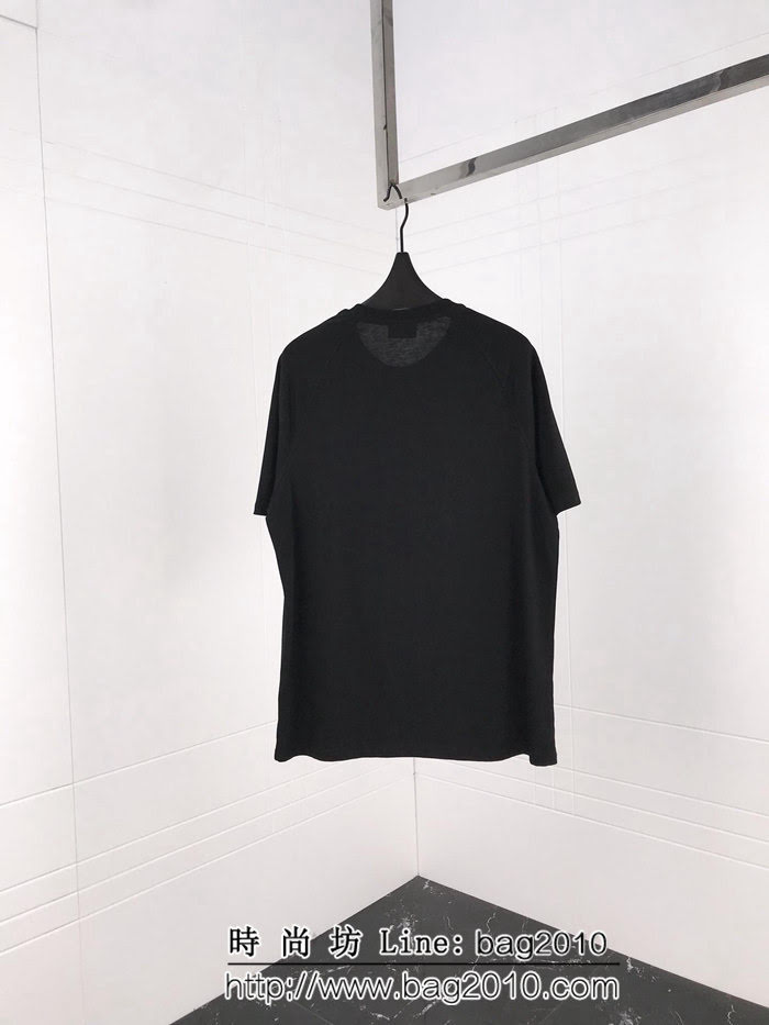 FENDI芬迪 19ss roma系列 定制立體矽膠 定制復古織帶 ins爆款 黑色男短袖 ydi2118